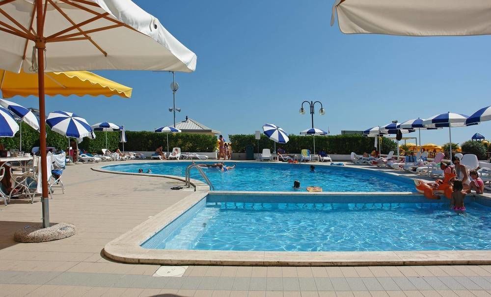 Hotel Delle Mimose Lido di Jesolo Esterno foto